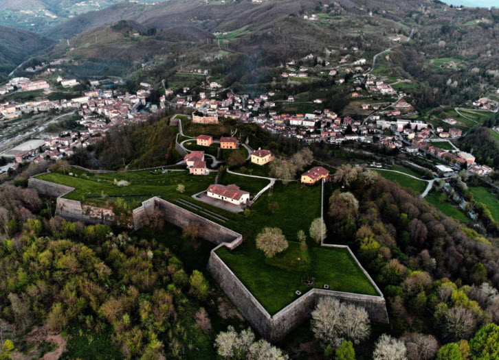 Mount Alfonso Fortress, Italy